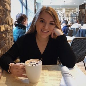 Meet your Posher, Ashley